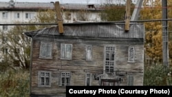 Работа Юлии Воронцовой, посвященная домам в поселке Гидролизный