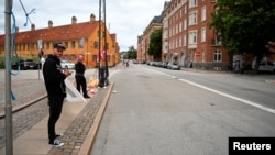 Данияда Ирактын элчилигинин жанында акция өткөргөндөр.