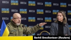 За словами Олексія Резнікова, він обговорив із Оллонґрен підготовку до зустрічі у форматі «Рамштайн», яка відбудеться 15 березня