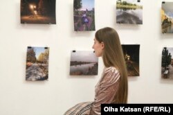 Фотографіями Бахмута містяни обмінювалися між собою