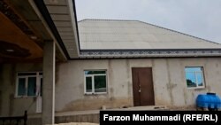 Учурда киши колдуу болгон кыргыз үй-бүлө жашаган там жабык турат. Санжидзор кыштагы.