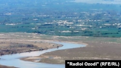 Täjigistan bilen Owganystanyň araçägi