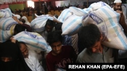 پاکستان در ماه های اخیر با بحران کمبود مواد غذایی و افزایش نرخ ها رو برو شده است. 