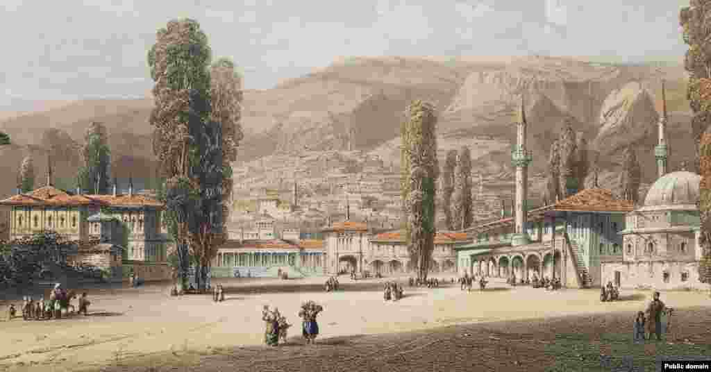 Bakjasaraý 1783-nji ýylda Russiýa Krymy basyp almazdan öň Krym hanlygynyň paýtagty bolupdy. Sowet diktatory Iosif Staliniň ýolbaşçylygynda, Krym tatarlary Krymdan sürgün edildi. Olary Ikinji Jahan urşunda faşistleri goldamakda aýypladylar. Şu bahana esasynda tutuş bir halky öz ýurdundan zor bilen kowmak kararyna geldiler. Sürgün edilmegi taýýarlamak barada Staline berlen hasabatda ýazylyşyna görä, &quot;Krymyň ilatynyň aglaba bölegi nemes faşistik basybalyjylary bilen işjeň hyzmatdaşlyk edip, sowet hökümetine garşy göreşdiler&quot; diýip tassyklanýar.