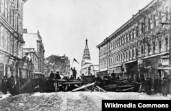 Барикада в Москві, грудень 1905 року