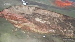 Өзгөндөгү жер көчкү: 18 үй бүлө чатырда турат