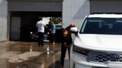 Diňle: Türkmenistanda häkimiýetler hususy awtoýuwalgalaryň we dükanlaryň onlarçasyny duýdansyz ýapdy