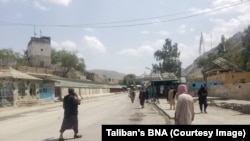 تورخم هر از گاهی به محل درگیری میان مرزبانان دو کشور تبدیل می‌شود. این درگیری معمولا به مسدود شدن موقت مرز منجر می‌شود.