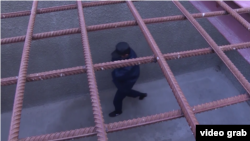 Орусиядагы абактагы мигранттар. 