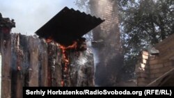 Російська армія обстрілює і руйнує домівки жителів селища Нью-Йорк біля Торецька