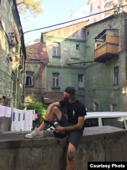 Артем Мураховський, боєць-доброволець