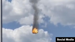 Вероятные фото и видео падения распространились в соцсетях