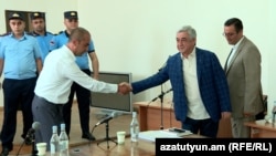 Armenia - Former President Serzh Sarkisian arrives in a courtroom for his trial, Yerevan, August 10, 2023.