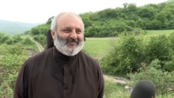 Իշխանությունը մեղադրում է, Բագրատ սրբազանն՝ օրհնում 