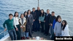 "Матисаков мектебинин" тарбиялануучулары.