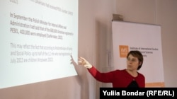 Соціологиня та доцентка кафедри соціології Вікторія Середа на відкритті дослідницького центру у Празі