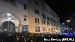 Ակցիա ընդդեմ օրինագծի խորհրդարանի դիմաց