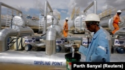 За даними агентства, йдеться про постачання близько трьох з половиною мільйонів барелів нафти марки ESPO