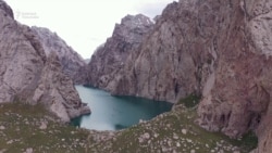 Көл-Суу. Ай түнөгөн жер   