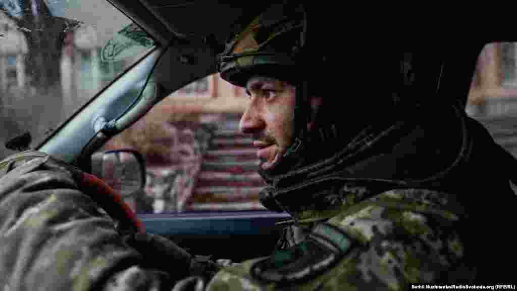 Пересуватись містом потрібно швидко, частина вулиць &ndash; під прямим вогневим контролем противника