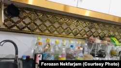 خانم نیک فرجام می‌گوید که طب سنتی و ساختن محصولات گیاهی از قدیم در افغانستان مروج بوده اما کمتر زنان در این بخش آموزش دیده اند