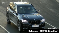 На фото за січень 2024-го – дружина Кириленка за кермом тієї ж BMW