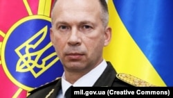 Загальнодержавна справа захисту України неможлива «без всенародної підтримки армії та поваги до військовослужбовців», наголошує Олександр Сирський.