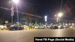 مردم هرات از ترس وقوع زلزله دیگر چندین شب است که در بیرون از خانه های شان در موتر ها و زیر خیمه ها می خوابند