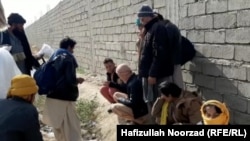 ویدیوهای خشونت فیزیکی علیه مهاجران افغان در برخی شهرهای ایران در شبکه‌های اجتماعی منتشر شده‌است.