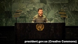 Зеленський наголосив, що Росія «перетворює на зброю» у своїй війні проти України все: від продовольства та енергії до викрадених дітей