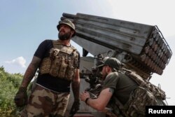 Бахмутту коргоп жаткан украиналык аскер кызматкерлери. 19-май, 2023-жыл.