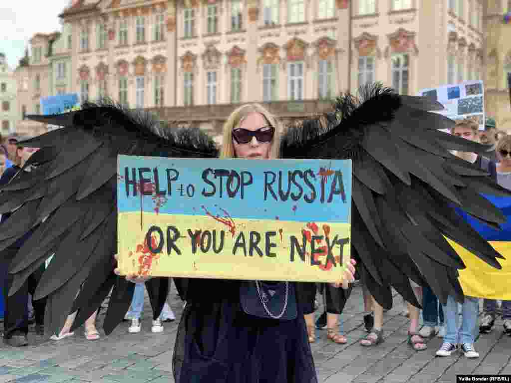 Під час мітингу влаштували також &laquo;вільний мікрофон&raquo; &ndash; будь-хто міг поділитися власною історією або висловити свою думку