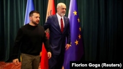 Президент України Володимир Зеленський і прем’єр-міністр Албанії Еді Рама (праворуч) у день cаміту «Україна – Південно-Східна Європа» в Тирані, Албанія, 28 лютого 2024 року. (Ілюстративне фото)