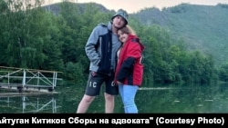 Айтуган Китиков с женой Аминой. Архивное фото