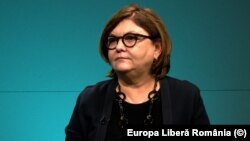 Адіна Велян висловила думку, що закриття кордону ніколи не є хорошою ідеєю, надто коли йдеться про «сусіда, який так сильно потребує зв’язків»