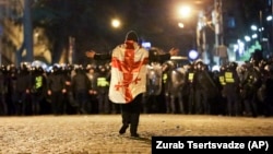 У Тбілісі 7 березня відбулися масові протести грузинської опозиції проти ухвалення законопроєкту «Про прозорість іноземного впливу»