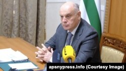 Аслан Бжания