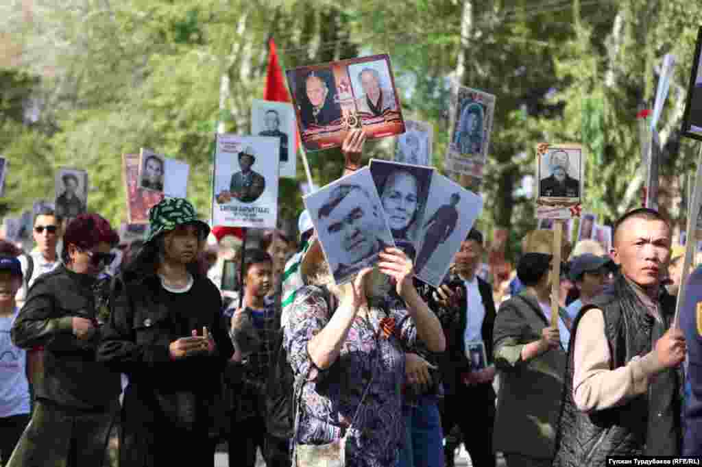 &quot;Өлбөс полк&quot; акциясын Орусияда 2011-жылы жарандык активисттер демилге кылып, 2012-жылдан тартып такай уюштурула баштаган. Коронавирус пандемиясынан улам 2020-2021-жылдары жүрүш болгон эмес. 2022&ndash;жылы өткөрүлгөн.