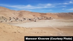 خشکسال در بسیاری از نقاط افغانستان مردم را با مشکلات مواجه کرده است. عکس از قریه پلنگان ولایت غور جایی که باشندگان آن خشکسالی شدید را تجربه می کنند