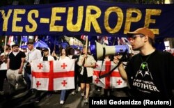 Під час протесту проти законопроєкту про «іноземних агентів» у столиці Грузії. Тбілісі, 28 квітня 2024 року