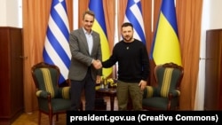 Украинанын президенти Владимир Зеленский жана Грециянын премьер-министри Кириакос Мицотакис. Одесса, 6-март, 2024-жыл.