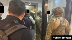 “Сьюзи Вонг” түнкү клубун тинтүү учуру. УКМК тараткан сүрөт.