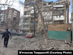 Розбитий Маріуполь