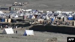 خیمه های مهاجرین برگشته از پاکستان در منطقه سرحدی تورخم- ولایت ننگرهار