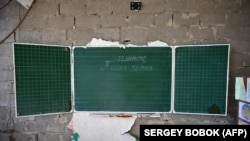 Російська влада витісняє українських педагогів на захоплених територіях 