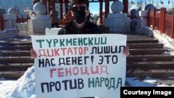 Мяликберди Алламурадов 2021-жылы орусияда митингге чыккан.