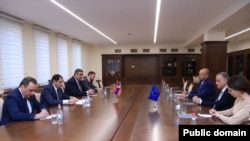 Armenia - Defense Minister Suren Papikian (2nd from L) meets with Vassilis Maragos, head of the EU Delegation in Armenia, Yerevan, December 1, 2023.