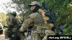 Боєць спецпідрозділу «Артан» ГУР МОУ на позивний «Саба» під час виконання одного із завдань, 2023 рік