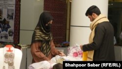 در این نمایشگاه فرصت خرید برای همه به شمول مردان نیز مساعد شده است