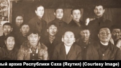 Командиры тунгусских отрядов. В верхнем ряду 2-й слева Павел Карамзин.